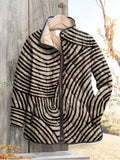 Damen Vintage Steppjacke mit Handgezeichnetem Kreismuster